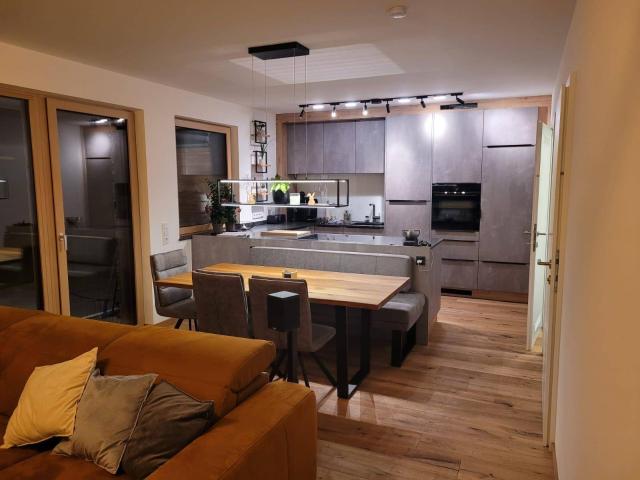 Traumhafte Maisonette mit Garten & Bergblick in Piesendorf – Neubau 2024, Top Ausstattung!