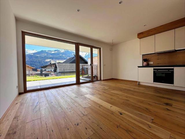 Traumhafte Maisonette mit Garten & Bergblick in Piesendorf – Neubau 2024, Top Ausstattung!
