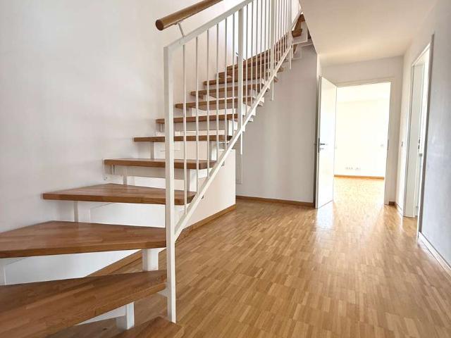 Traumhafte Maisonette Wohnung am Luitpoldhafen mit EBK!