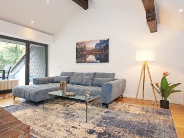 Traumhafte, möblierte 2,5 Zi. Maisonette Wohnung in Vaterstetten Baldham