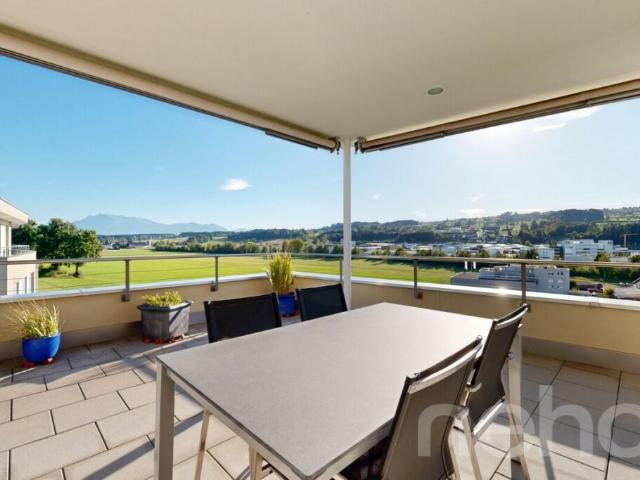Traumhafte Attikawohnung mit Bergsicht und 58 m² Terrasse