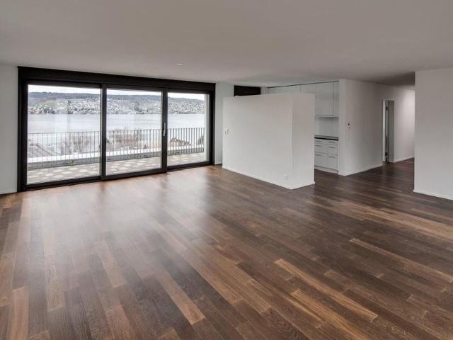 Traumhafte Attikawohnung mit Panorama Seesicht in Rüschlikon