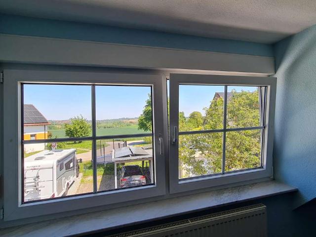 Traumhafte Aussicht in ruhiger Feldrandlage !
