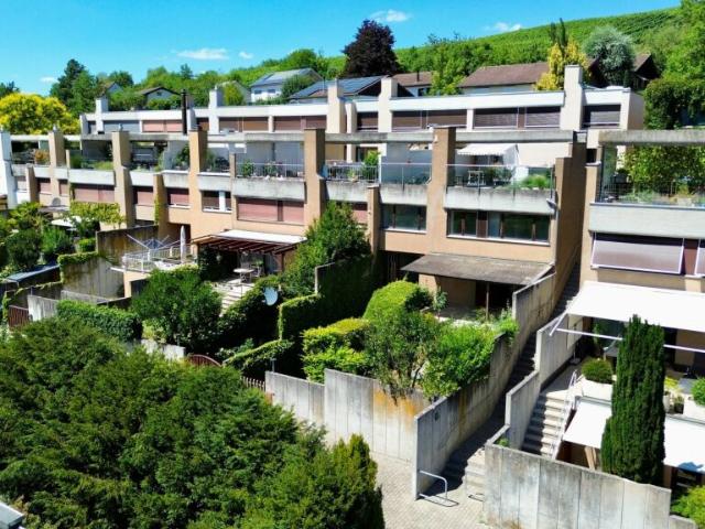 Traumhafte Aussicht und grosses Potenzial: Reihenhaus in Magden