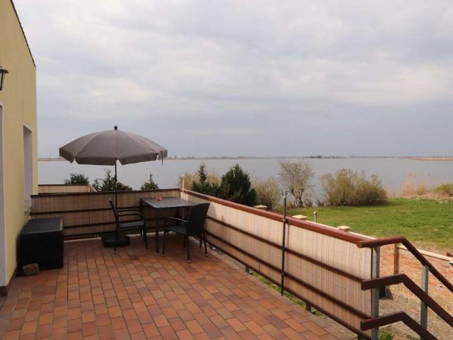 TRAUMHAFTE AUSSICHTEN DIREKT AM PEENESTROM AUF DER INSEL USEDOM GELEGENER RESTHOF