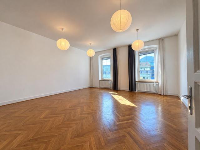 Traumhafte Altbauwohnung in Zentraler Lage von Innsbruck!