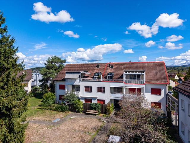 Traumhafte Dachwohnung an ruhiger Lage, Nahe vom Dorfzentrum