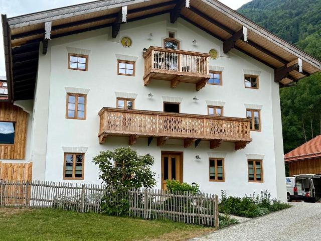 Traumhafte Dachgeschoßwohnung in ehemaligem Bauernhaus