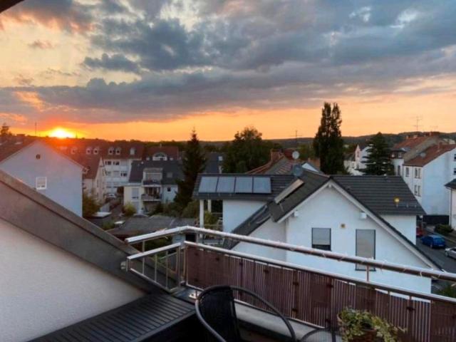 ☀️ Traumhafte Dachgeschosswohnung mit Aufzug & TG Stellplatz