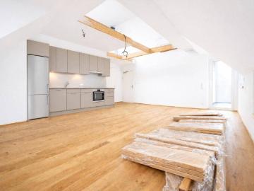 Traumhafte Dachgeschosswohnung mit Loggia und Garten | Nähe Kaufpark Alterlaa