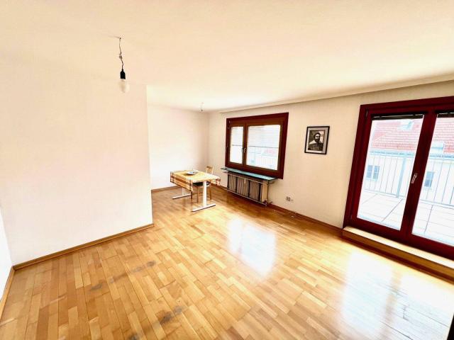 Traumhafte Dachgeschoßwohnung mit Terrasse in 1100 Wien – Ihr neues Zuhause!