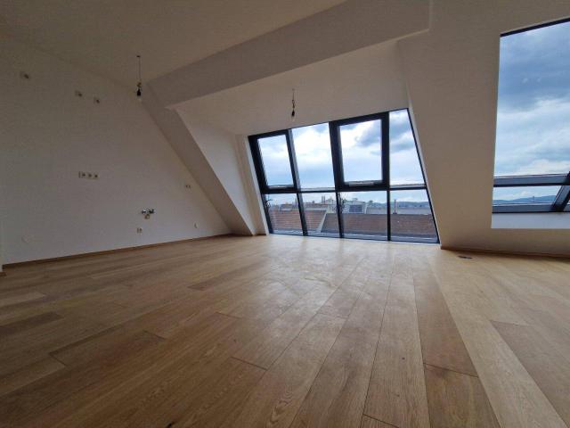 Traumhafte DG Wohnung in 1020 Wien – modern, vollsaniert mit Terrasse und 5 Zimmern!