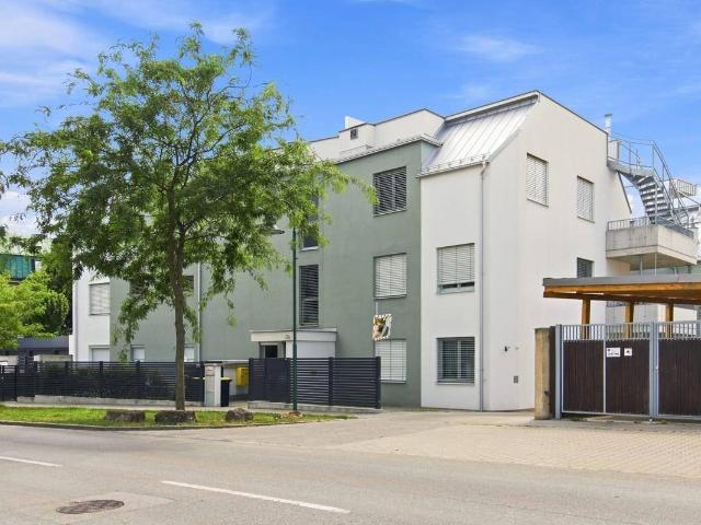 Traumhafte DG WOHNUNG + mit DACHTERRASSE und WEITBLICK