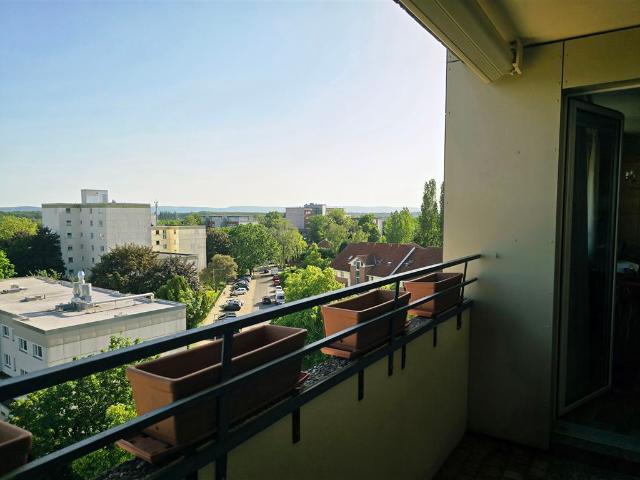 Traumhafte Etagenwohnung mit Balkon & guter Anbindung