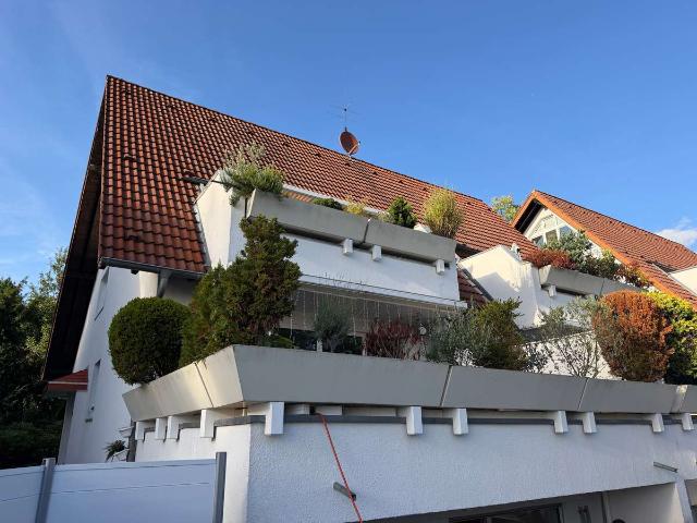 Traumhafte Eigentumswohnung mit zwei Terassen und privatem Garten in Bestlage von Bergisch Gladbach