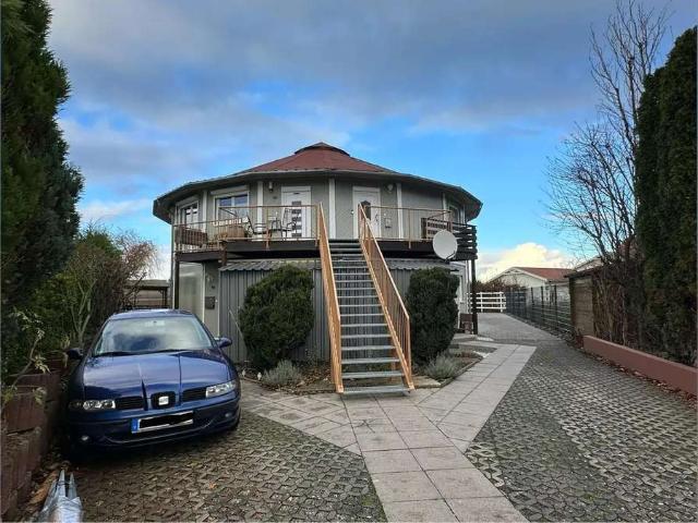 Traumhafte Erdgeschoss Wohnung mit Terrasse und unverbautem Fernblick zu vermieten!