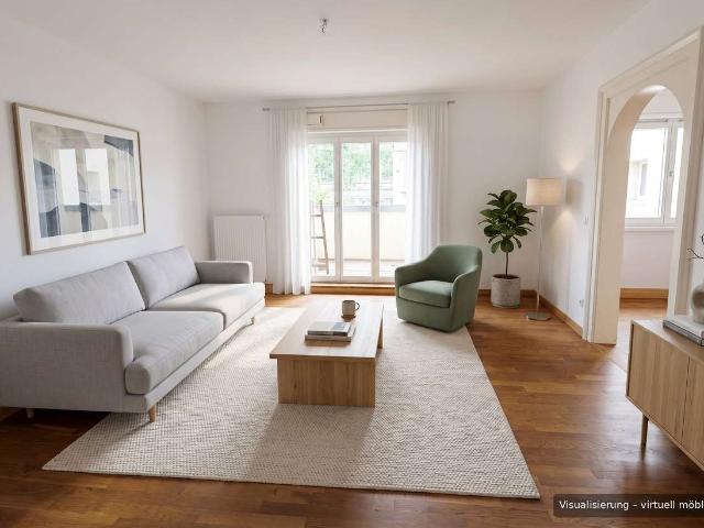 Traumhafte, geräumige 6 Zimmer Wohnung in Denkmal Ensemble, 2 Balkone –sofort bezugsfrei