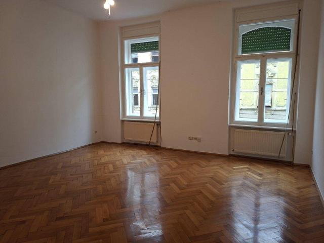 Traumhafte, helle und gut eingeteilte 83,73m² Altbauwohnung 1.OG nähe Herz Jesu Kirche