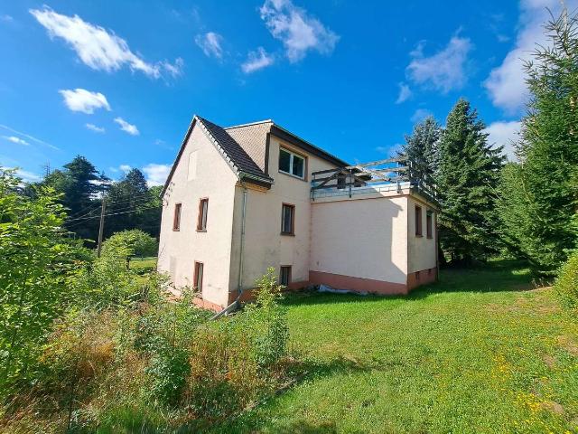 Traumhafte Lage: Einfamilienhaus in Linda mit Garten, Balkon, Scheune & Doppelgarage zu verkaufen!