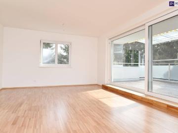 Traumhafte, lichtdurchflutete 3 Zimmer Wohnung mit gigantischer Terrasse und Blick ins Grüne!