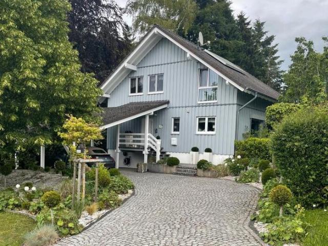 Traumhafte Pferdeimmobilie mit 210m² Wohnhaus