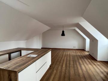 Traumhafte Stadtoase: Moderne 2 Zimmer Wohnung in zentraler Lage! in 2700 Wiener Neustadt