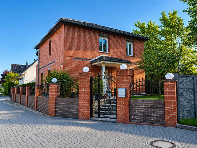 Traumhafte Stadtvilla in Berlin – Hohenschönhausen 406 m² Grundstück, Terrasse & Garten Top Lage