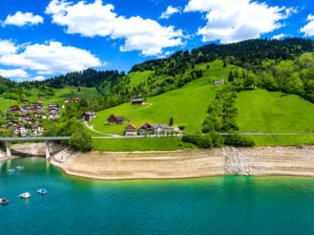Traumhafte See und Bergsicht