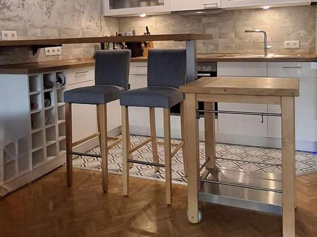 Traumhafte Souterrain Wohnung mit eigenem Garten und Stellplatz