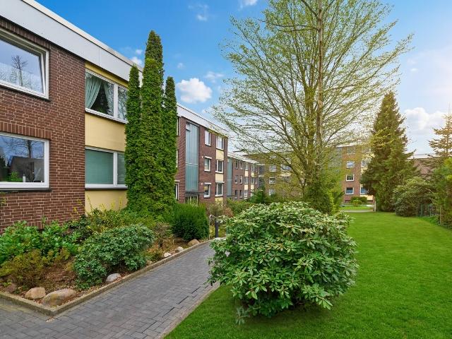 Reserviert Traumhafte, renovierte 3 Zimmer ETW mit TG und Balkon in schöner Lage von Oststeinbek