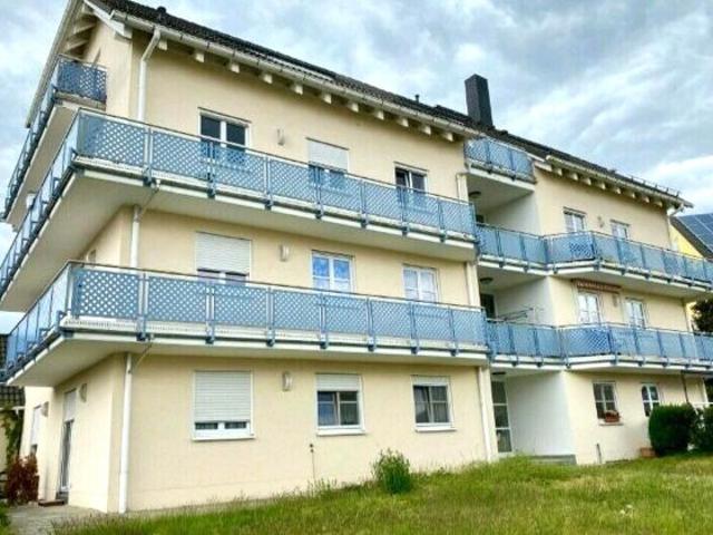 Traumhafte vermietete 2 Raumwohnung mit riesen Balkon und Stellplatz