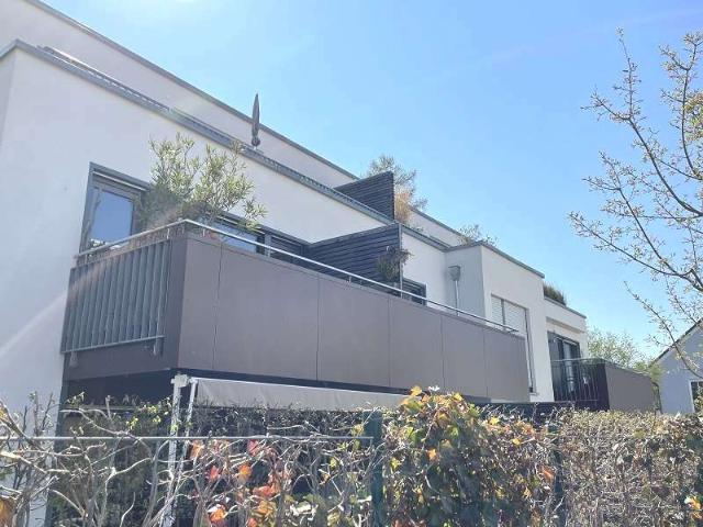 Traumhafte, vollmöblierte 2 Zimmer Wohnung direkt am Ostpark! BJ 2016!