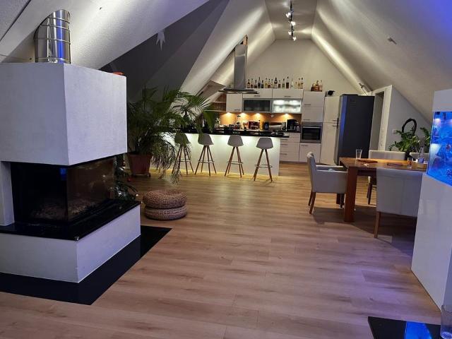 Traumhafte Wohnung, 2 Balkone, 2 Bäder, provisionsfrei