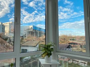Traumhafte Wohnung im Westen mit Wintergarten und Stellplatz