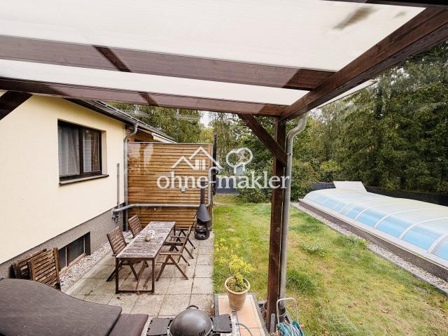 Traumhafte Wohnung in EFH mit Kamin, Garten, Pool, Wintergarten