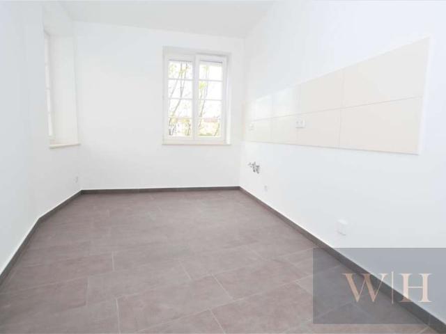 Traumhafte 2 Raum Wohnung mit Tageslichtbad, Badewanne und Balkon!
