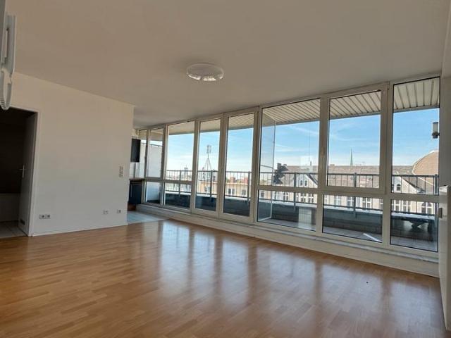 Traumhafte 2 Zimmer Penthouse Wohnung in Schöneberg | 2 Balkone