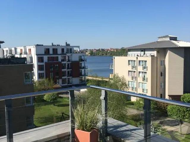 Traumhafte 2 Zimmer Penthousewohnung mit großer Dachterrasse und Seeblick zu mieten!