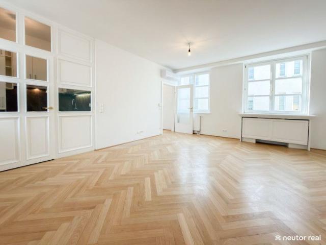 Traumhafte 2 Zimmer Stadtwohnung mit Klimaanlage in historischem Palais Begehrte Lage im Herzen der Wiener Innenstadt U1/U4/U2