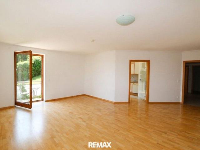 Traumhafte 2 Zimmer Wohnung mit Balkon, Gartenzugang und Fernblick in Villach