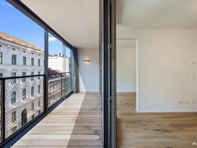 TRAUMHAFTE 2 ZIMMER WOHNUNG MIT LOGGIA!