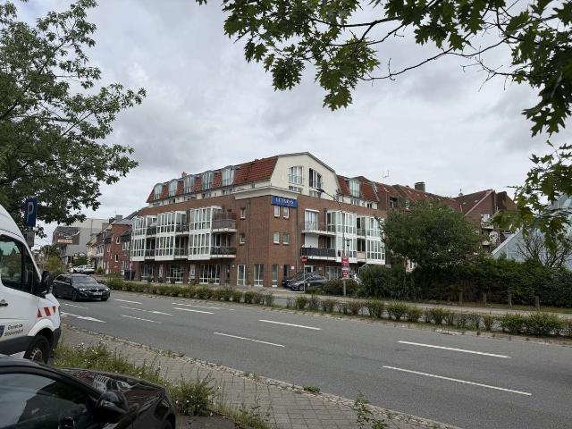 Traumhafte 2 Zimmer Wohnung mit Wintergarten und sonnigem Balkon