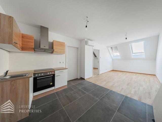 Traumhafte 2 Zimmerwohnung, Nähe Schloss Hetzendorf