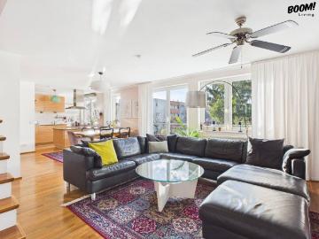 Traumhafte 3,5 Zimmer Dachgeschosswohnung mit Balkon und Terrasse in 1230 Wien!