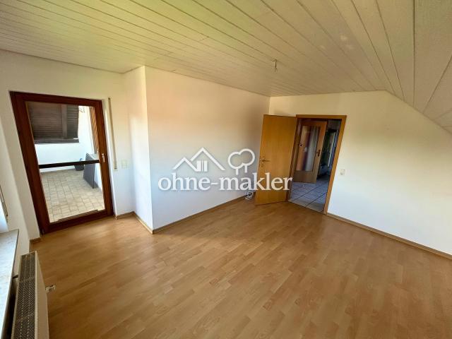 Traumhafte 3,5 Zimmer Dachgeschosswohnung mit Südbalkon & Wärmepumpe – in Wüstenrot Neuhütten