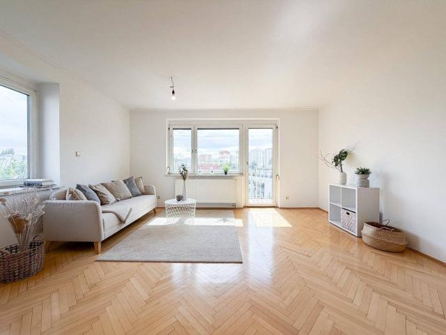 Traumhafte 3,5 Zimmer Wohnung mit Schlossbergblick in ruhiger & zentraler Wohnlage nahe der Mur