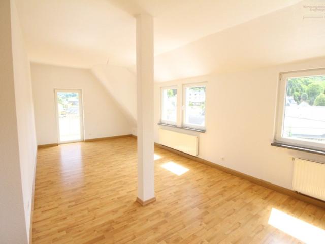 Traumhafte 3 Raum Maisonette Wohnung mit Blick aufs Schloss