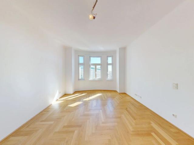 Traumhafte 3 Zimmer Mietwohnung mit großer Loggia & hochwertiger Ausstattung