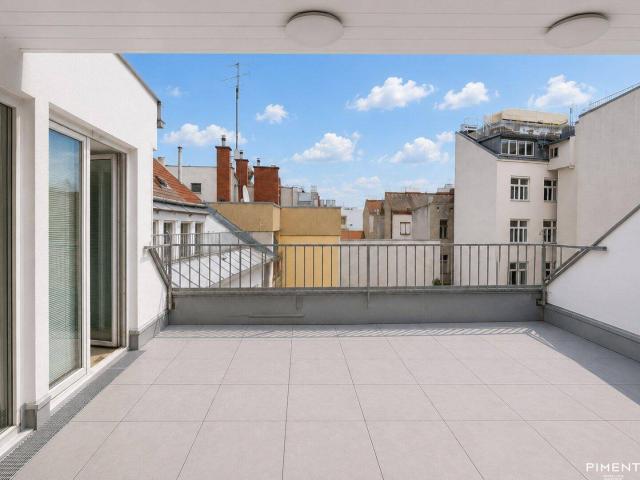 TRAUMHAFTE 3 ZIMMER DG WOHNUNG MIT INNENHOF TERRASSE NÄHE NASCHMARKT
