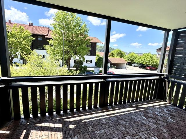 Traumhafte 3 Zimmer Wohnung in Bad Tölz – mit Balkon, Einbauküche & Sauna!